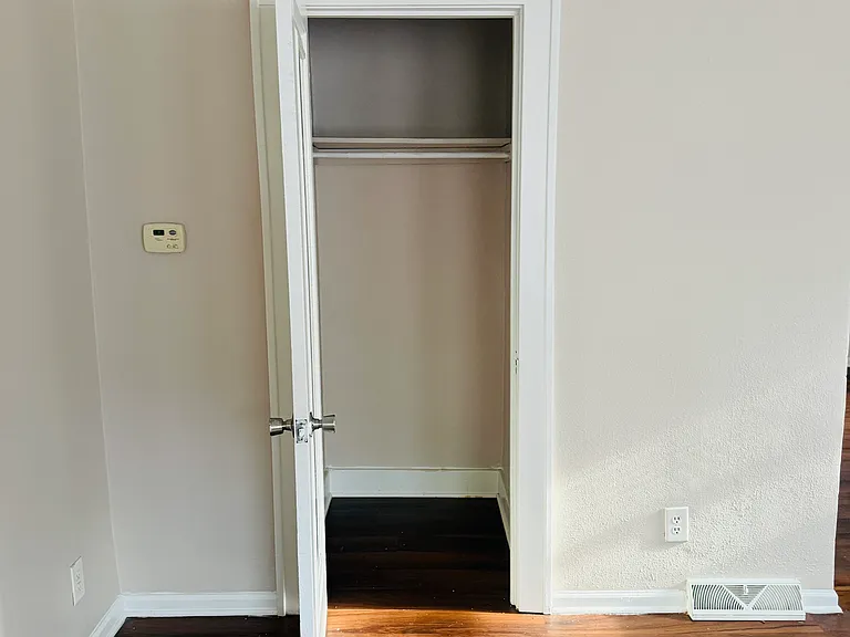 1007 Premont Ave — Photo 47