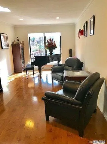 18 Wimbledon Dr — Photo 7