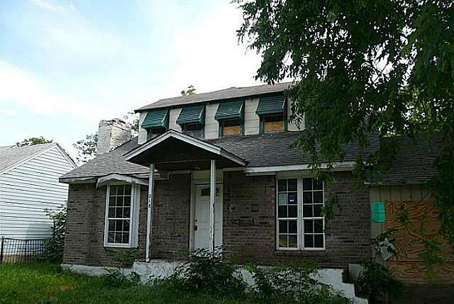 1st image of 218 W Louisiana Ave
