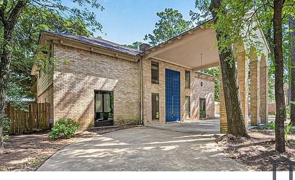 3rd image of 8103 Oak Moss Dr