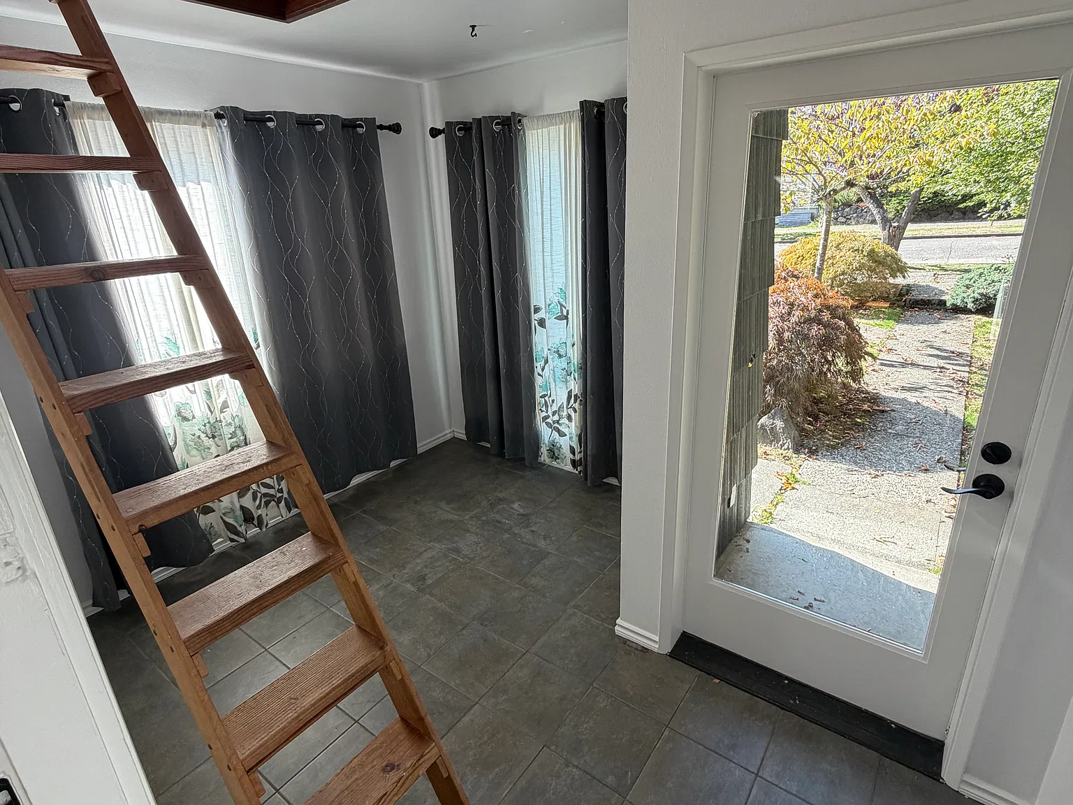 2 bed, 1.5 bath, 1499 sqft, $3,000 — Photo 3