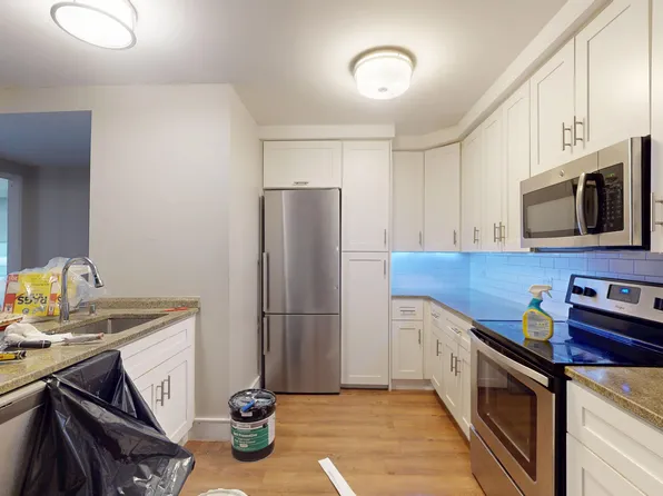 237 East 34th Street image 5 of 30