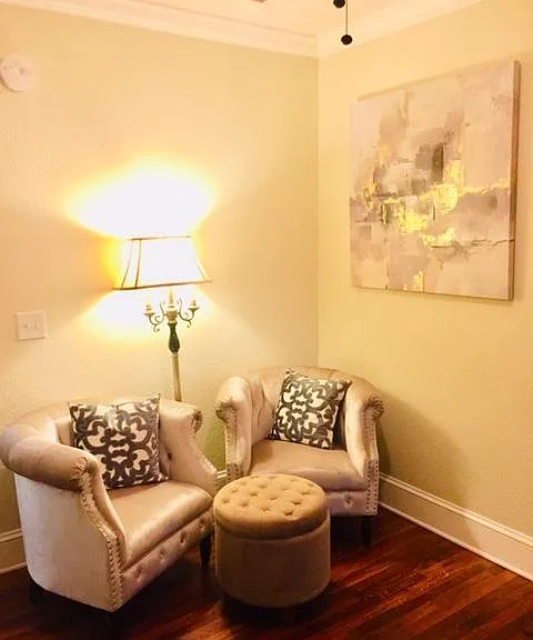 1400 E Jackson St — Photo 12