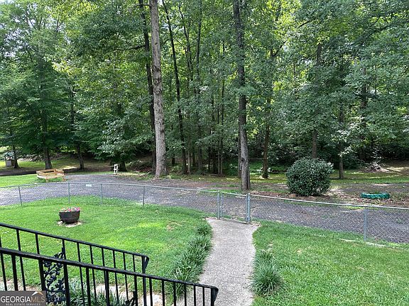 5th image of 260 Lamar Smith Dr