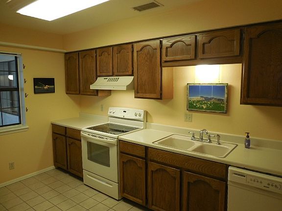 5th image of 3207 Chiquita Ln
