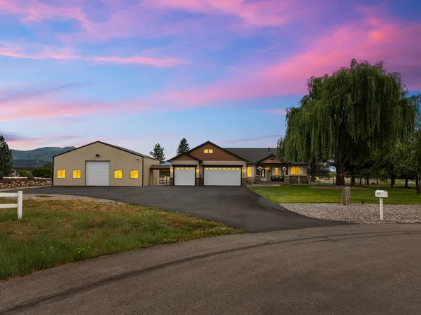 6608 N Vincent Ln, Newman Lake, WA 99025