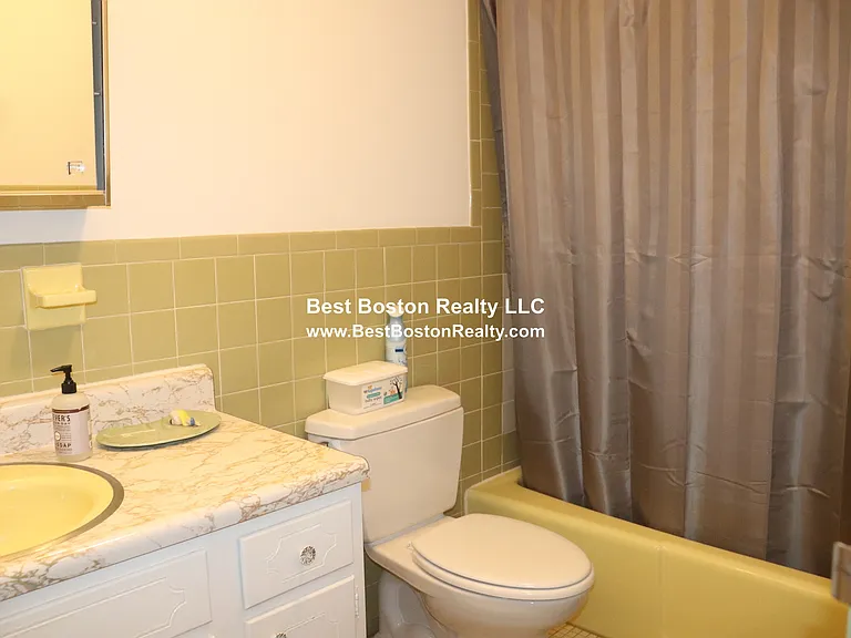 41 Belmont St #25 — Photo 11