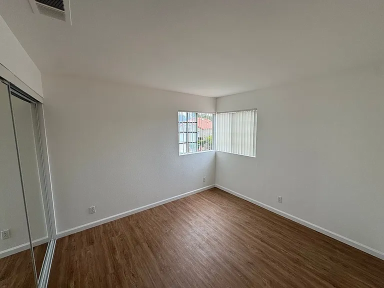 1423 Portofino Dr — Photo 24