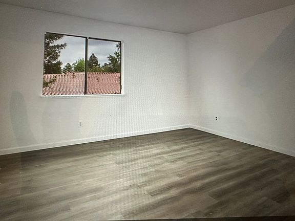 4th image of 2055 Sierra Rd APT 101