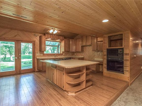 3rd image of 9934 NW Lake Dr