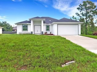 3204 42nd St W, Lehigh Acres, FL 33971