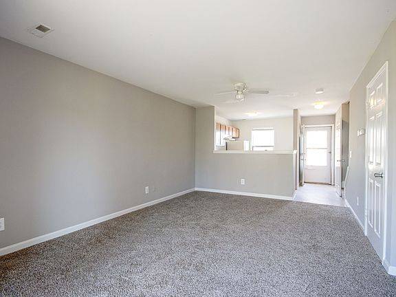 4th image of 2743 El Camino Dr APT A