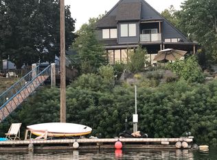 426 N Lotus Isle Dr, Portland, OR 97217