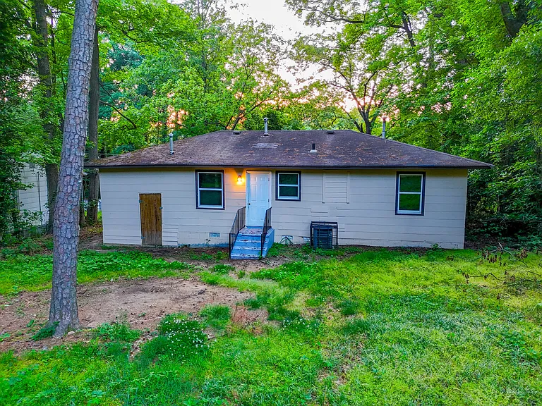 3054 Waters Rd SW — Photo 14