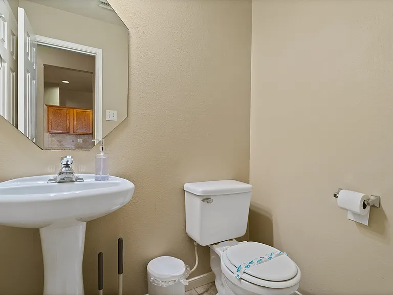 22903 Thistlebury Ln — Photo 10