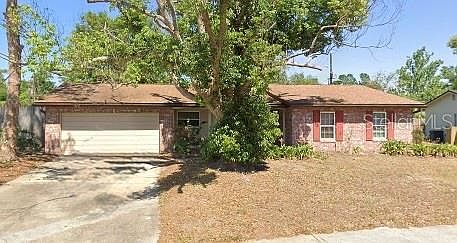 1st image of 52 CARRIAGE HILL CIRCLE