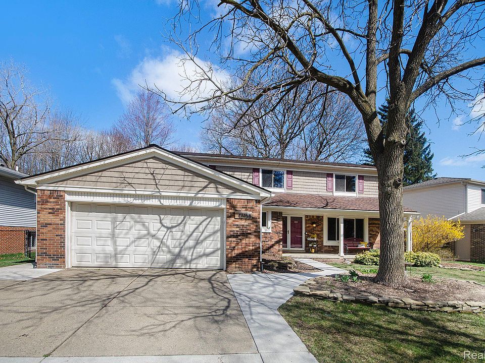 1st image of 46158 Bartlett Dr