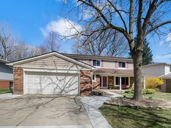 46158 Bartlett Dr, Canton, MI 48187