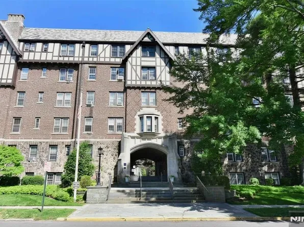 275 Engle St APT H1, Englewood, NJ 07631