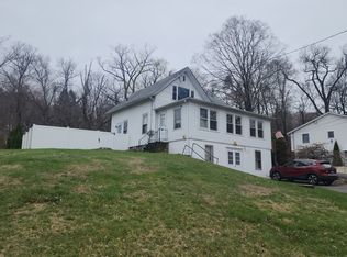 8 Skinner St, East Hampton, CT 06424