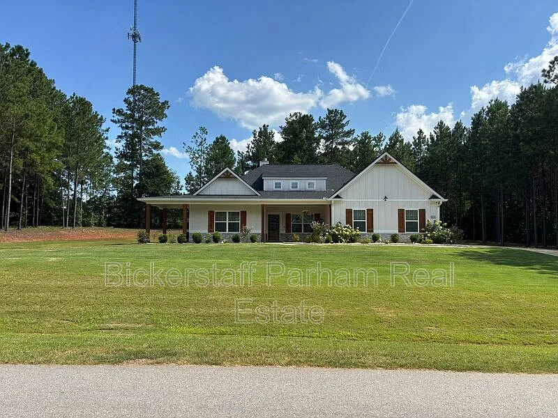 4 bed, 3.0 bath, 2308 sqft, $2,795 — Photo 1