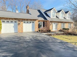 92 Circle Dr, Hollidaysburg, PA 16648