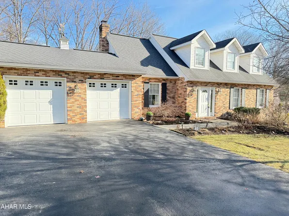 92 Circle Dr, Hollidaysburg, PA 16648