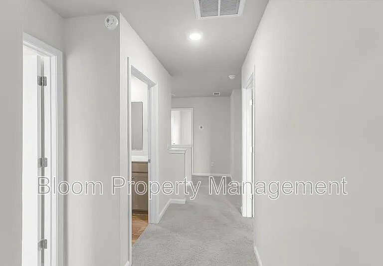 502 Lake Ridge Blvd — Photo 25