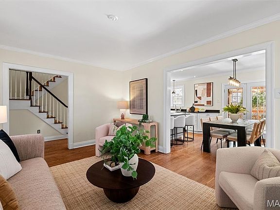 5th image of 18 Southridge Dr