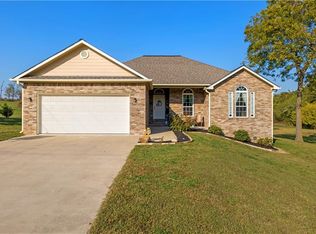 13493 Pete Lee Rd, Farmington, AR 72730