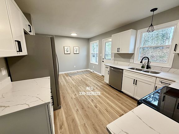 5th image of 3173 Dewalt Dr