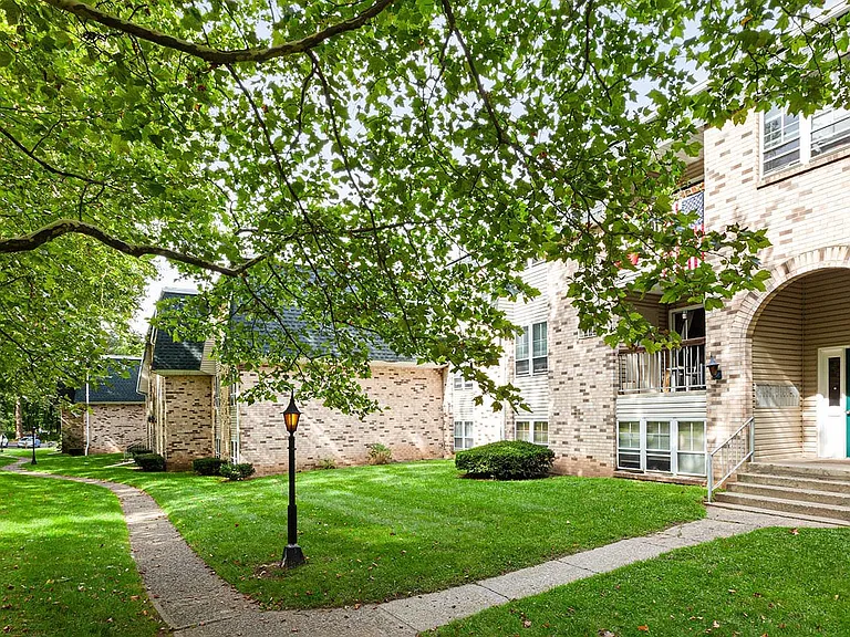 Stony Run at the Stockade Apartments — Photo 8