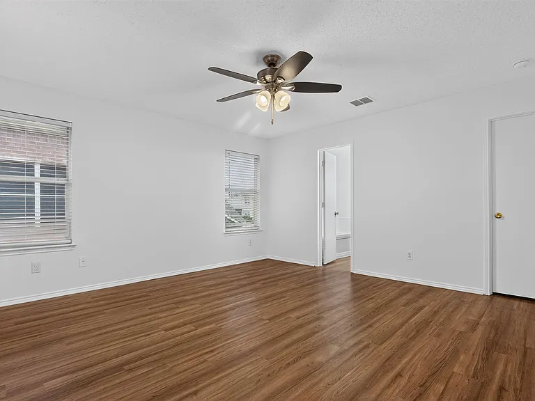 826 Hems Ln — Photo 14