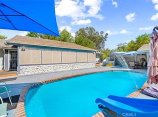 30275 Santa Fe St, Hemet, CA 92543