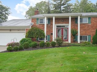 2206 Stratford Ct SE, East Grand Rapids, MI 49506
