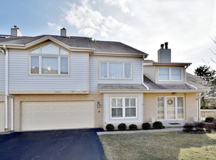 7925 Stewart Dr, Darien, IL