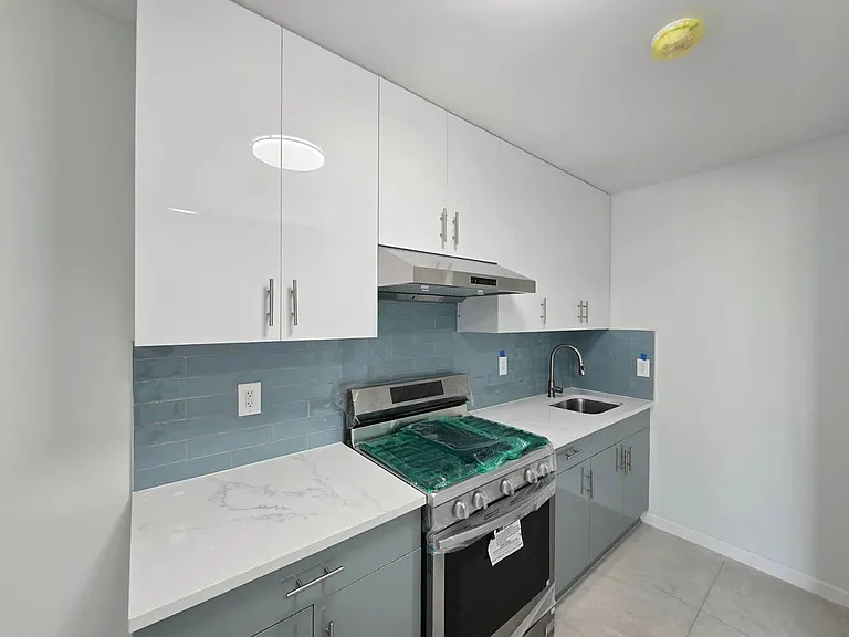 7910 4th Ave #2R — Photo 6