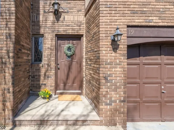 19 Malanga Ct, Scotch Plains Twp., NJ 07076