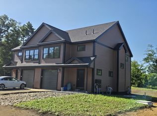6 Huckleberry Ln, Topsham, ME 04086