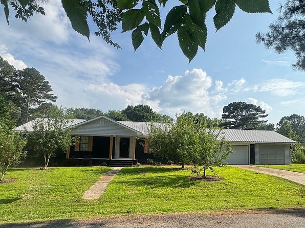89 Lake Dr