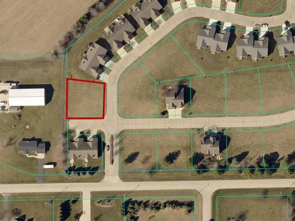 15580 White Oak Dr, South Beloit, IL 61080