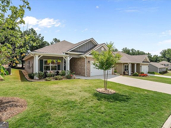 4th image of 141 Windmill Way