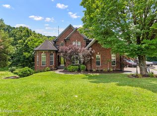7908 Princess Wood Ct, Louisville, KY 40214