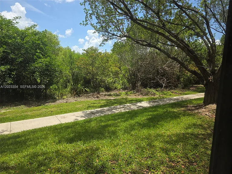 22901 SW 88th Pl #102 — Photo 8