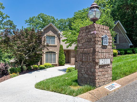 2nd image of 2011 Riverwood Dr