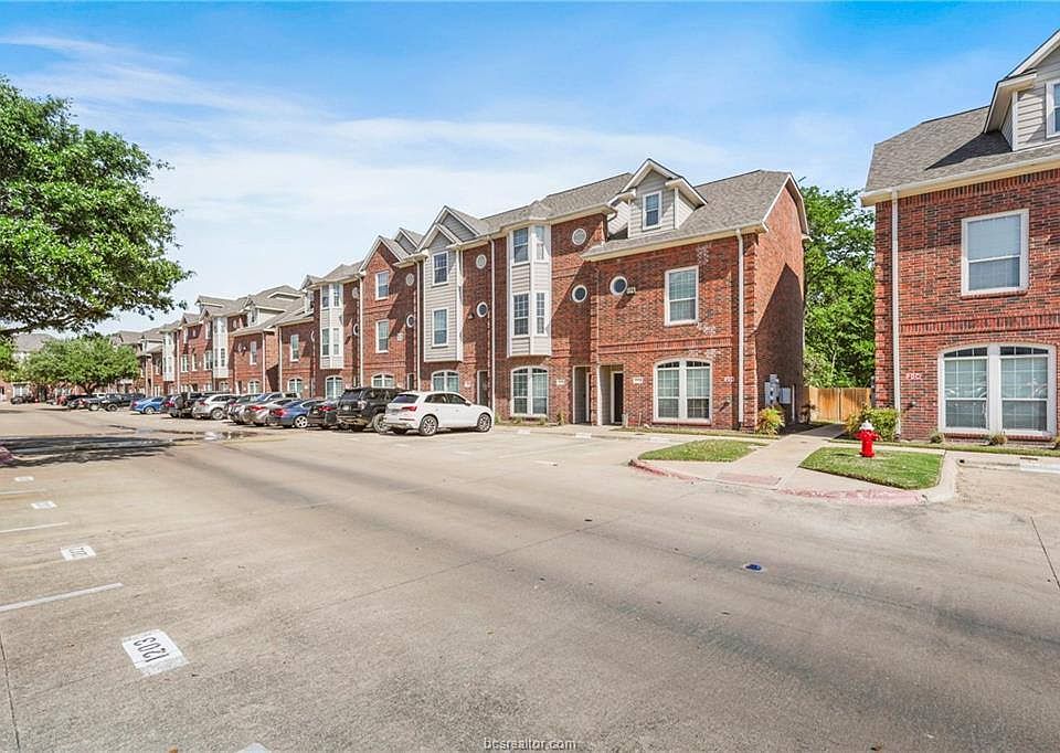 1st image of 305 Holleman Dr #1205