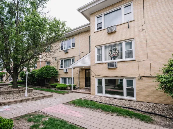 6634 W 95th St APT 1D, Oak Lawn, IL 60453