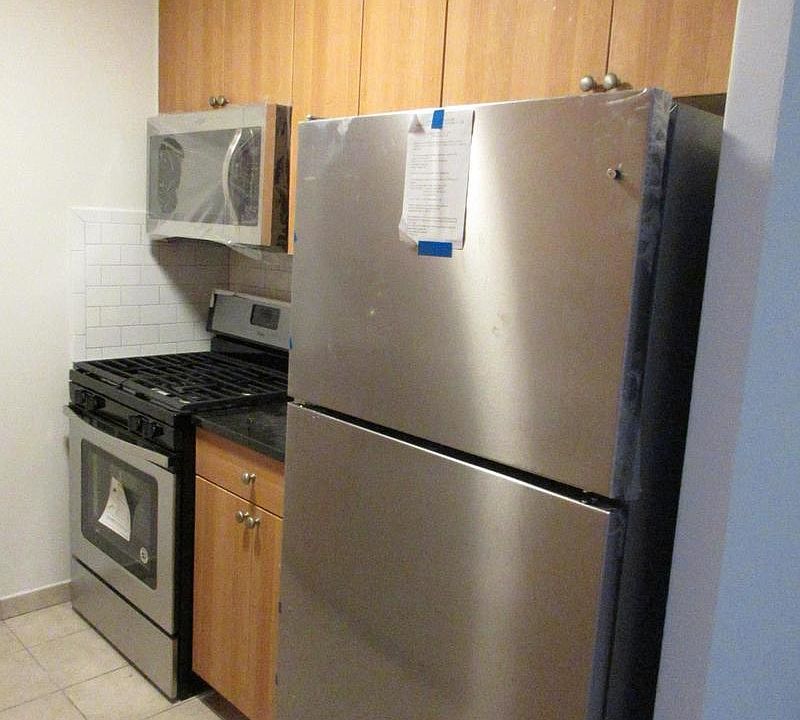 1st image of 1990 Lexington Ave APT 26H