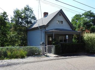 2305 Carrie St, Pittsburgh, PA 15212