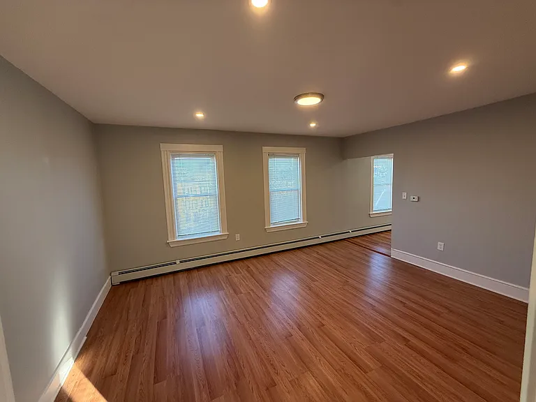 1922 Columbus Ave #2 — Photo 7